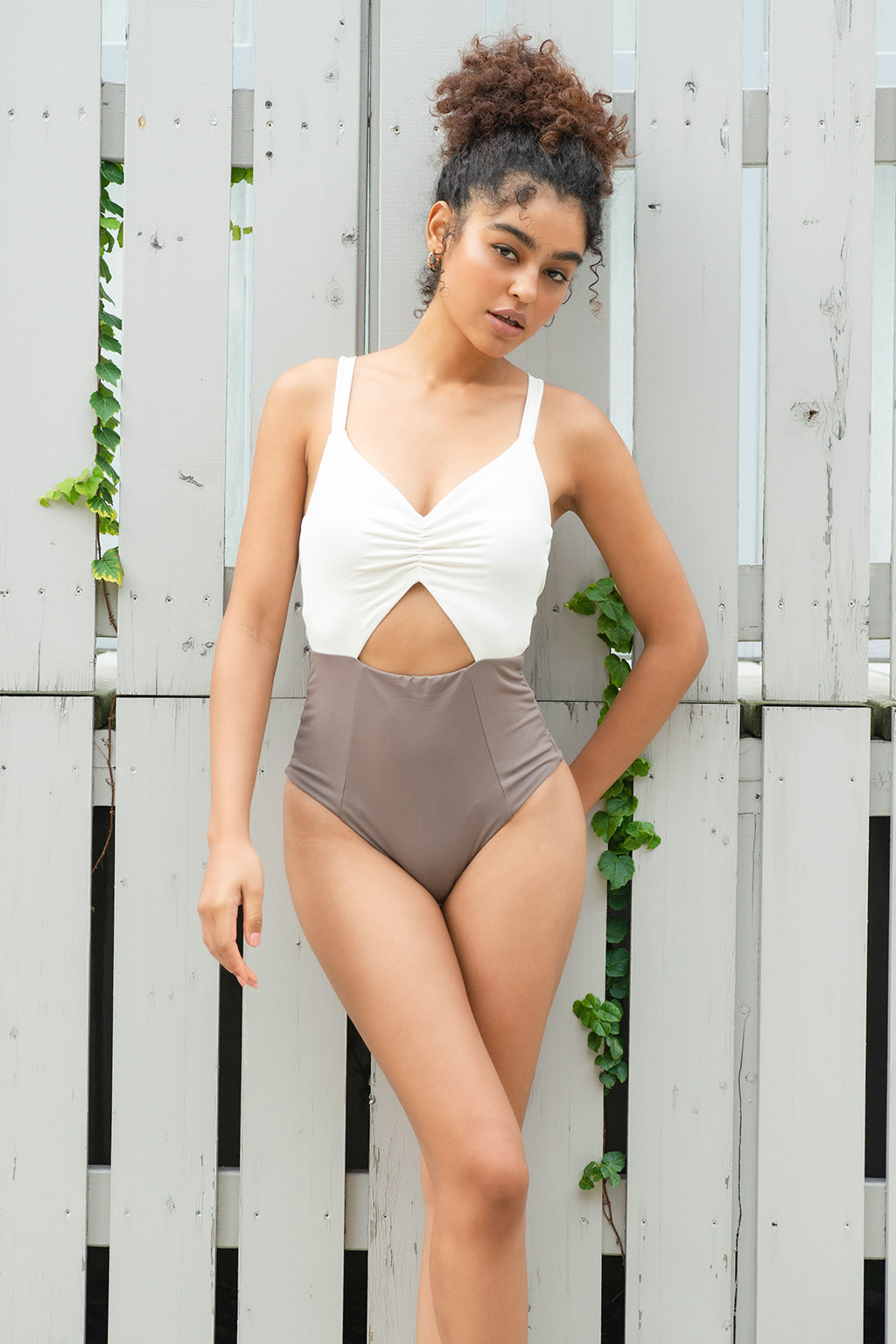 Chloe Pearl X Bronzite Alexia Stam