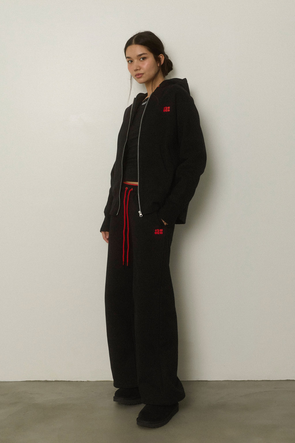 Wellness Contrast Logo Sweat Pants | ALEXIA STAM